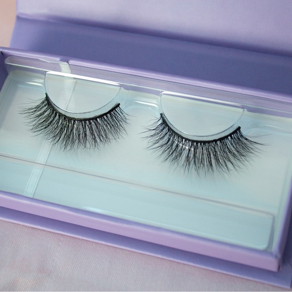 Dreamer False Lashes - Picture 1 of 4